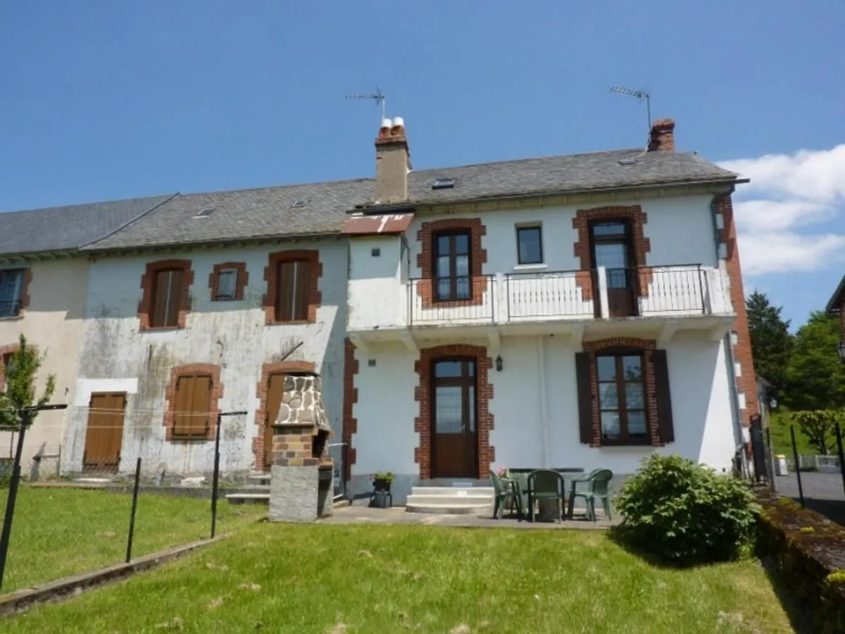 Maison A Drugeac 4 Chambres, Jardin Et Animaux Acceptes - Fr-1-742-188 France