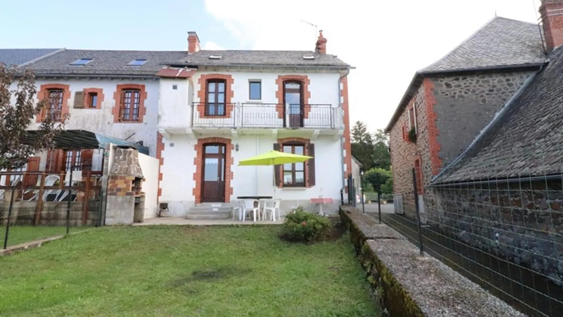 Maison A Drugeac 4 Chambres, Jardin Et Animaux Acceptes - Fr-1-742-188